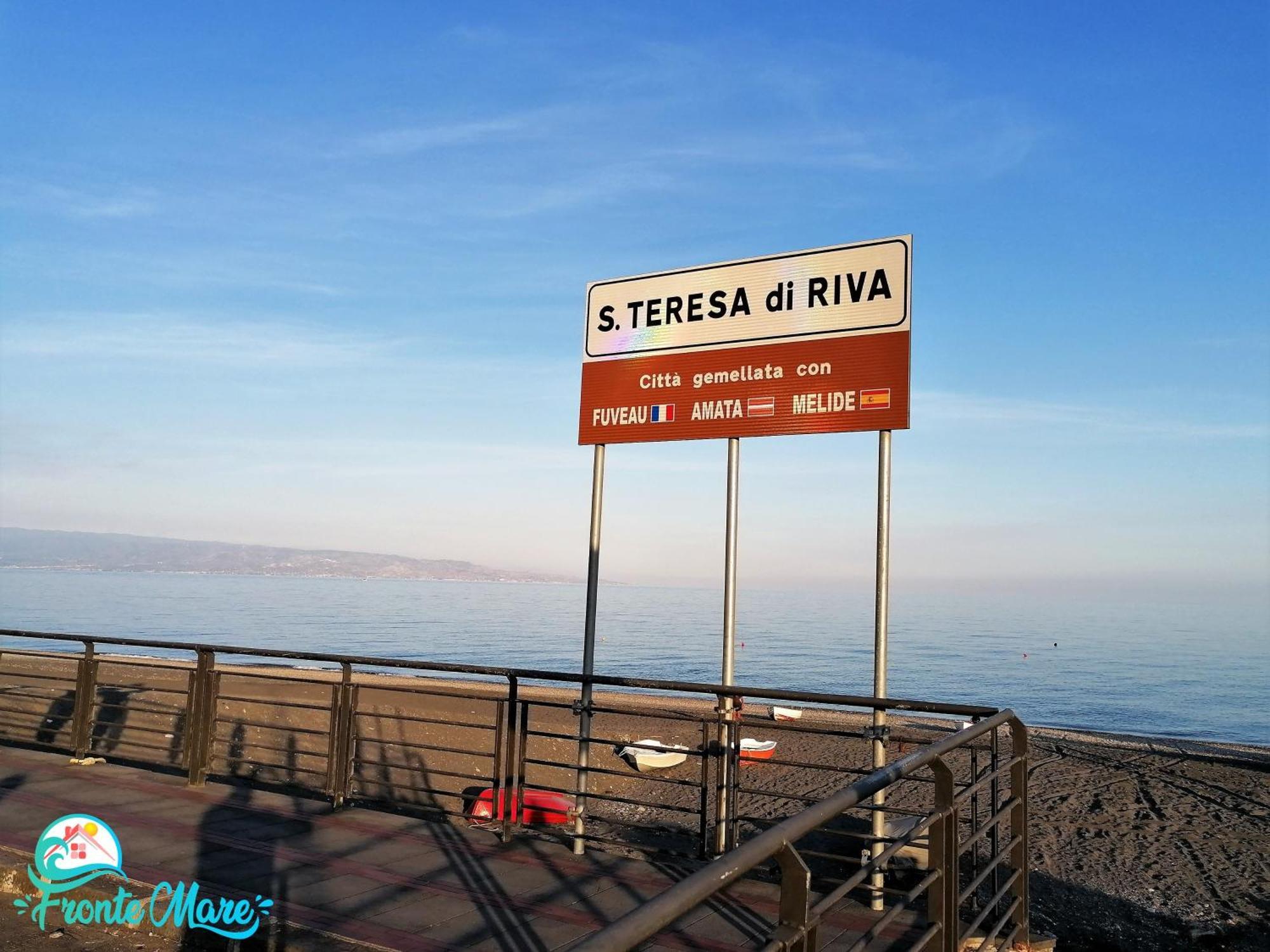 Casa Fronte Mare Villa Santa Teresa Di Riva Exteriör bild
